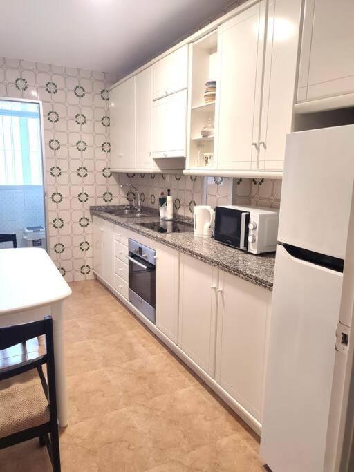 Charming & Spacious Apartment In Historic Centre & Short Walk To Beach Alicante Exterior foto