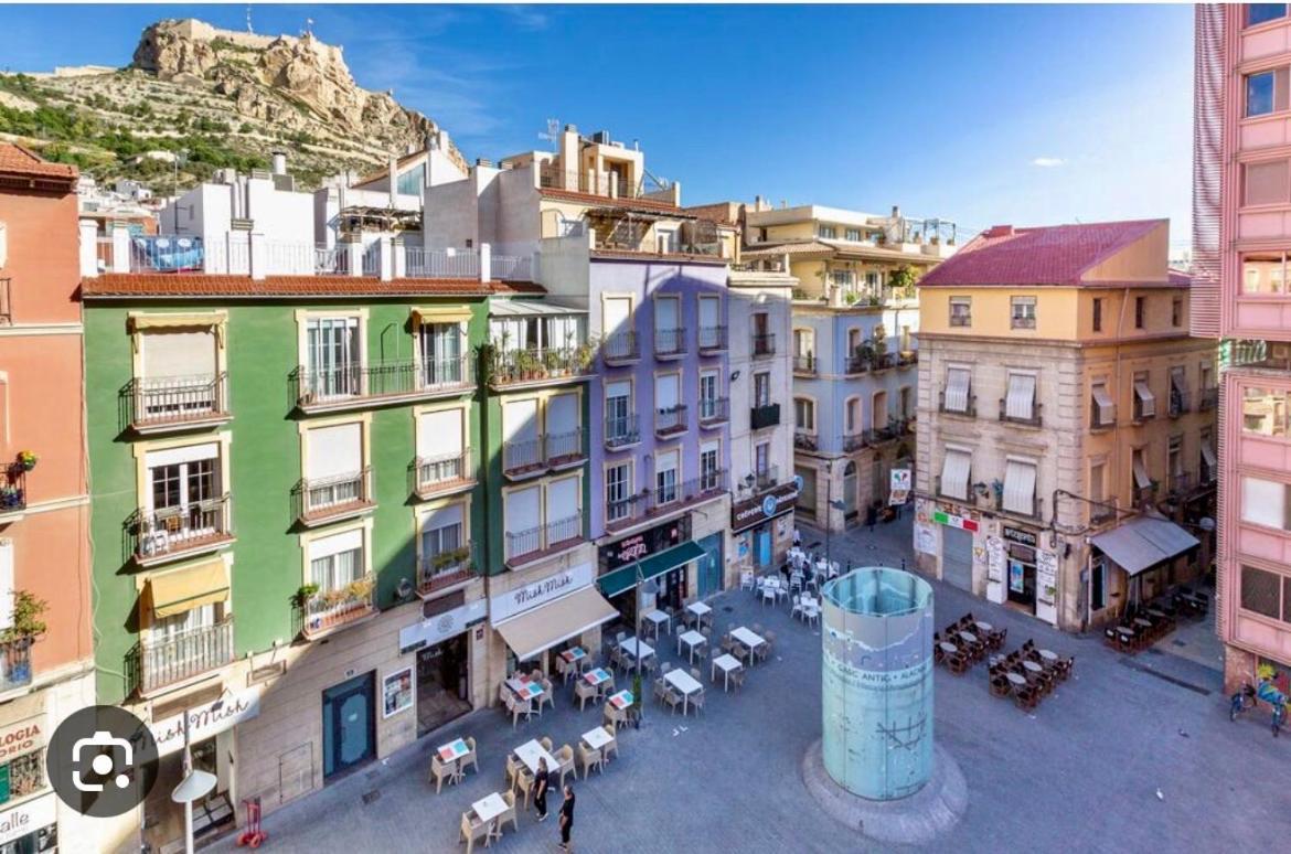 Charming & Spacious Apartment In Historic Centre & Short Walk To Beach Alicante Exterior foto